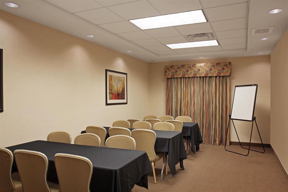 Cicero Grand - Syracuse North Hotel Bagian luar foto