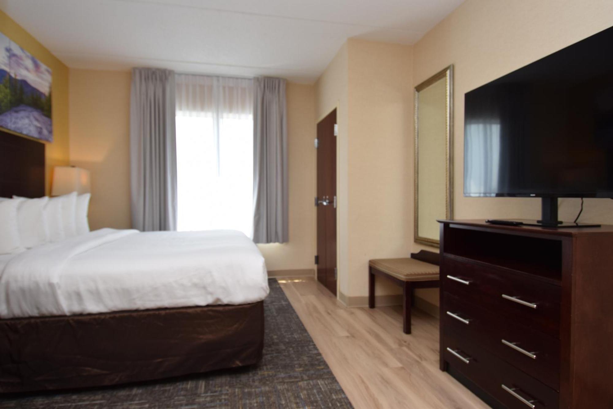 Cicero Grand - Syracuse North Hotel Bagian luar foto